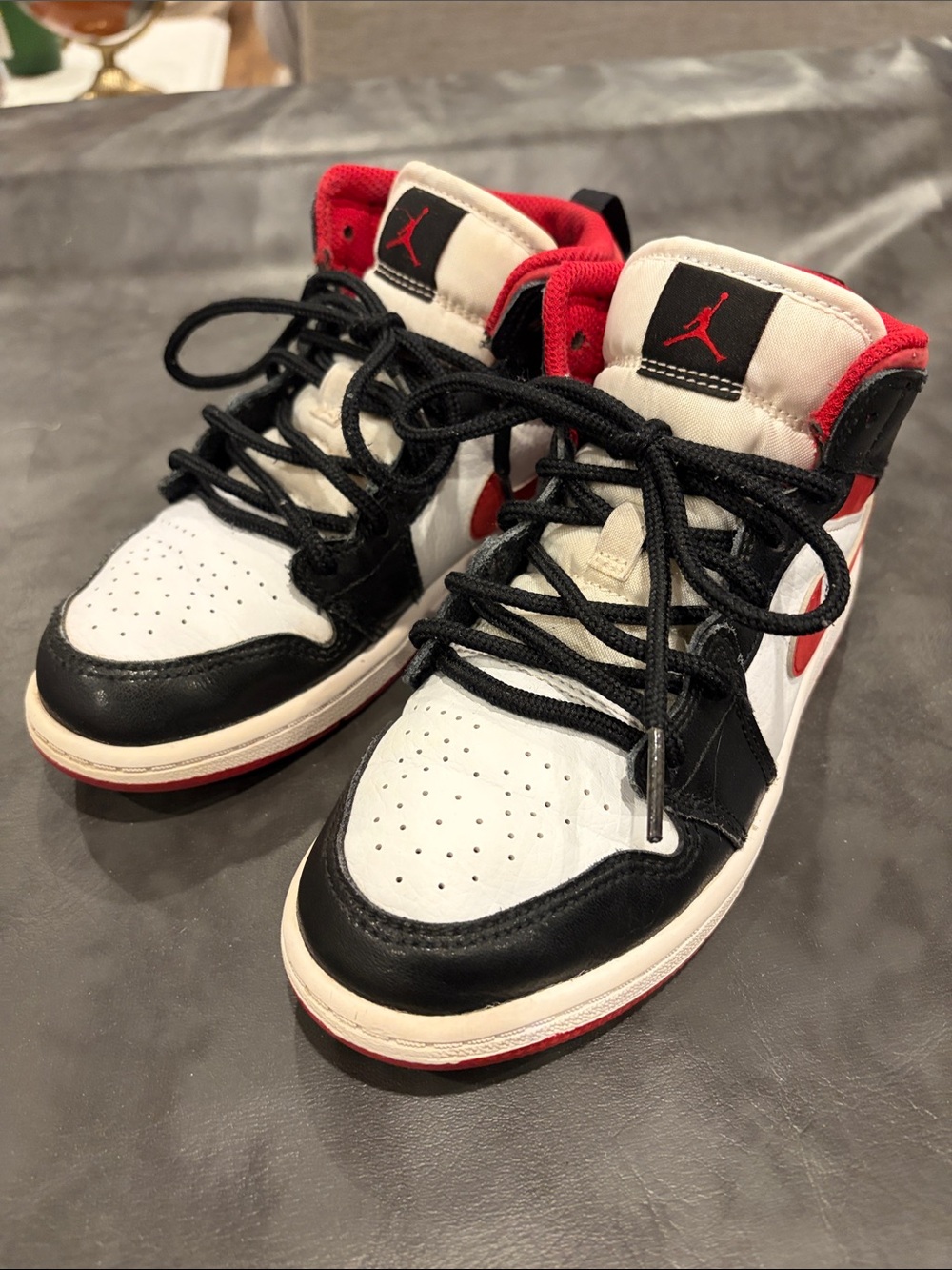 Jordan Kids' Jordan 1 Mid Gym Size 1Y